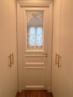 Holztür mit Antikglas